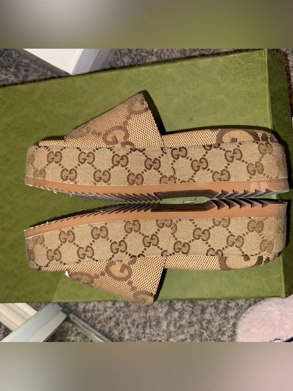 Gucci Beige GG Canvas Womens Slide Sandals - Picture 5 of 10